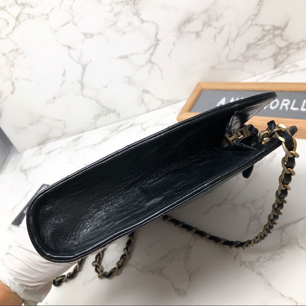 SOLD ✅ CHANEL Vintage CC Quilted Classic Single Flap Bag in Black Lambskin - Picture 8 of 13